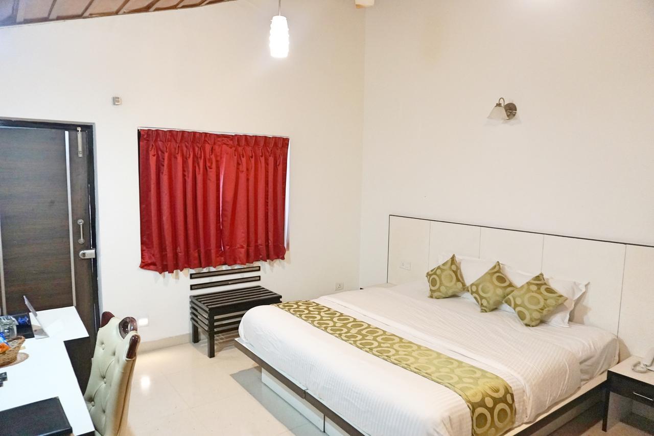 Ess & Bee Resorts Dharamshala Buitenkant foto