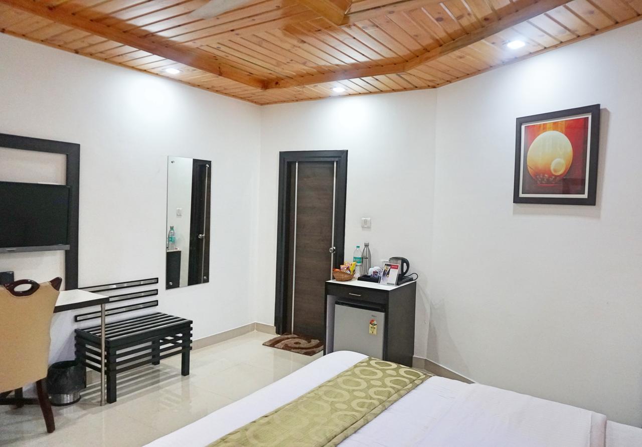 Ess & Bee Resorts Dharamshala Buitenkant foto
